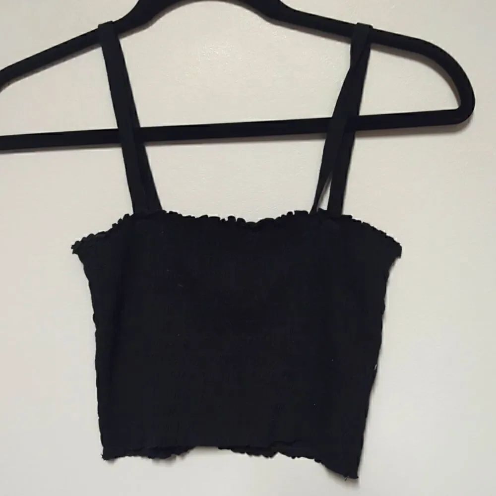 American Eagle Black Cropped Tank